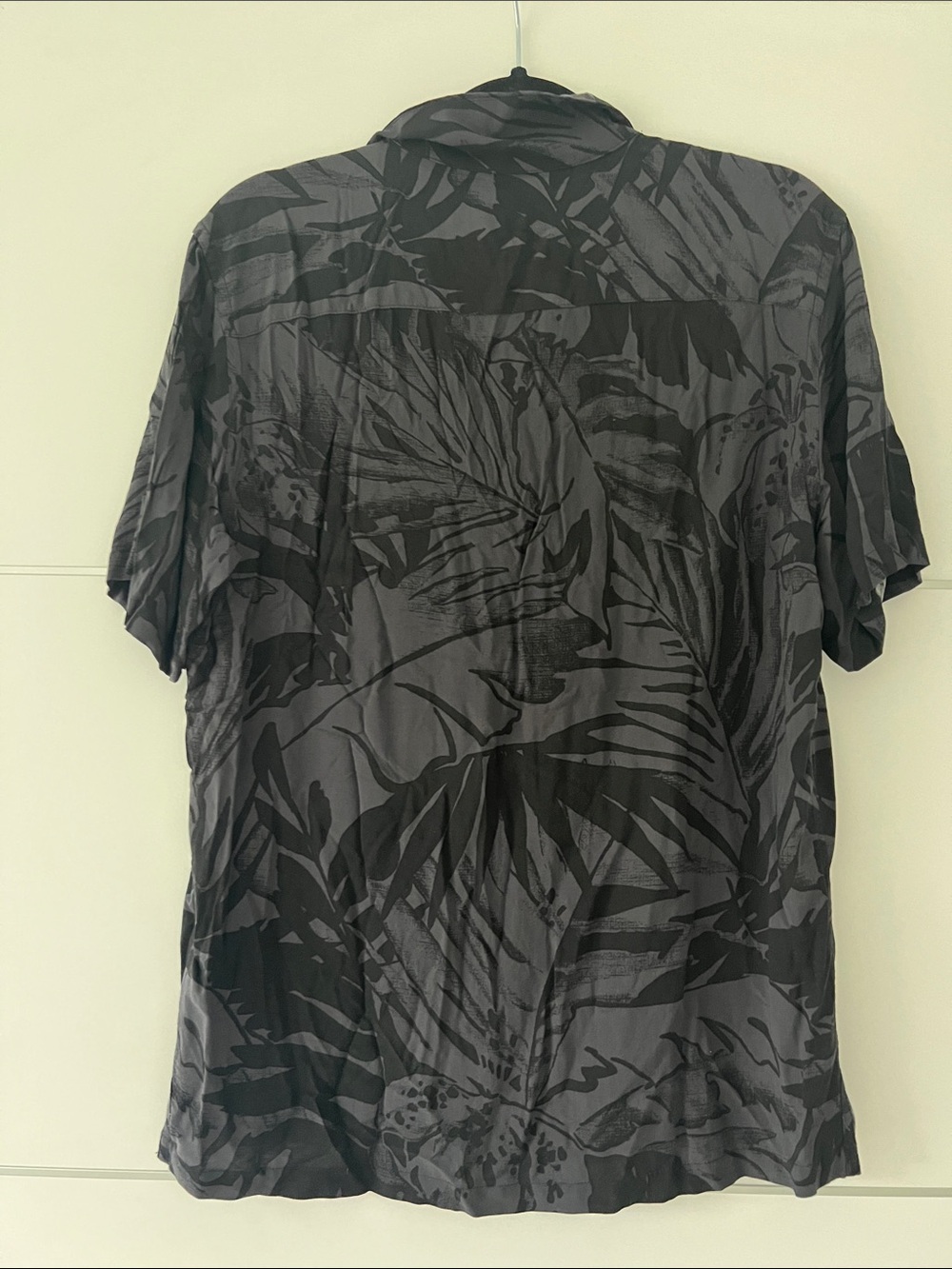 All Saints Men's Black Tropical-Print Short-Sleeve Button-Down Shirt - Picture 6 of 8